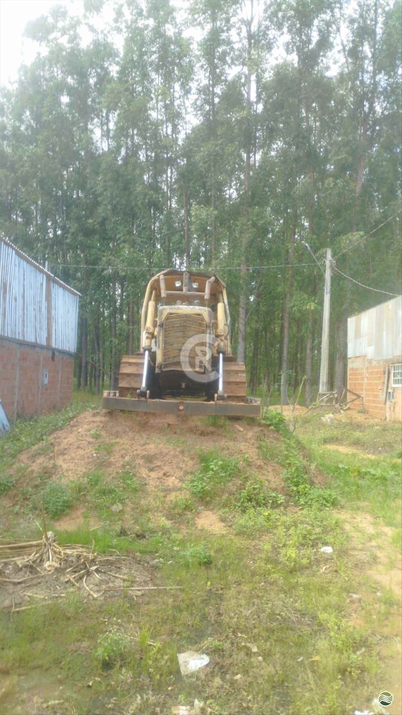 TRATOR ESTEIRA CATERPILLAR D4E CR Máquinas Agrícolas CASSILANDIA MATO GROSSO DO SUL MS